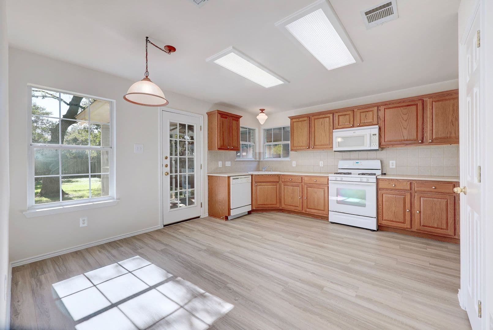 Austin House: 16605 Fowler Mill Cove