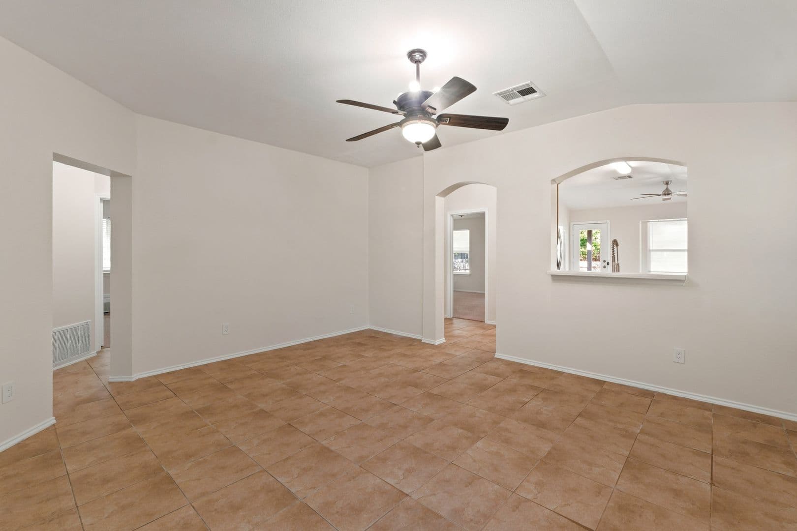 Leander House: 2807 Winslow Dr