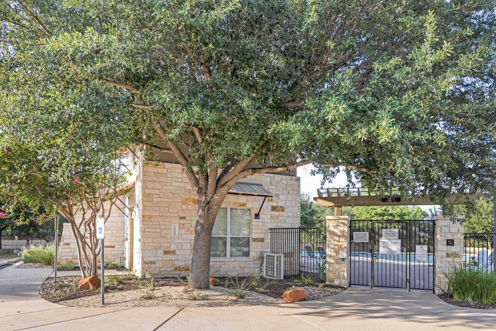 Austin House: 11221 Old Quarry