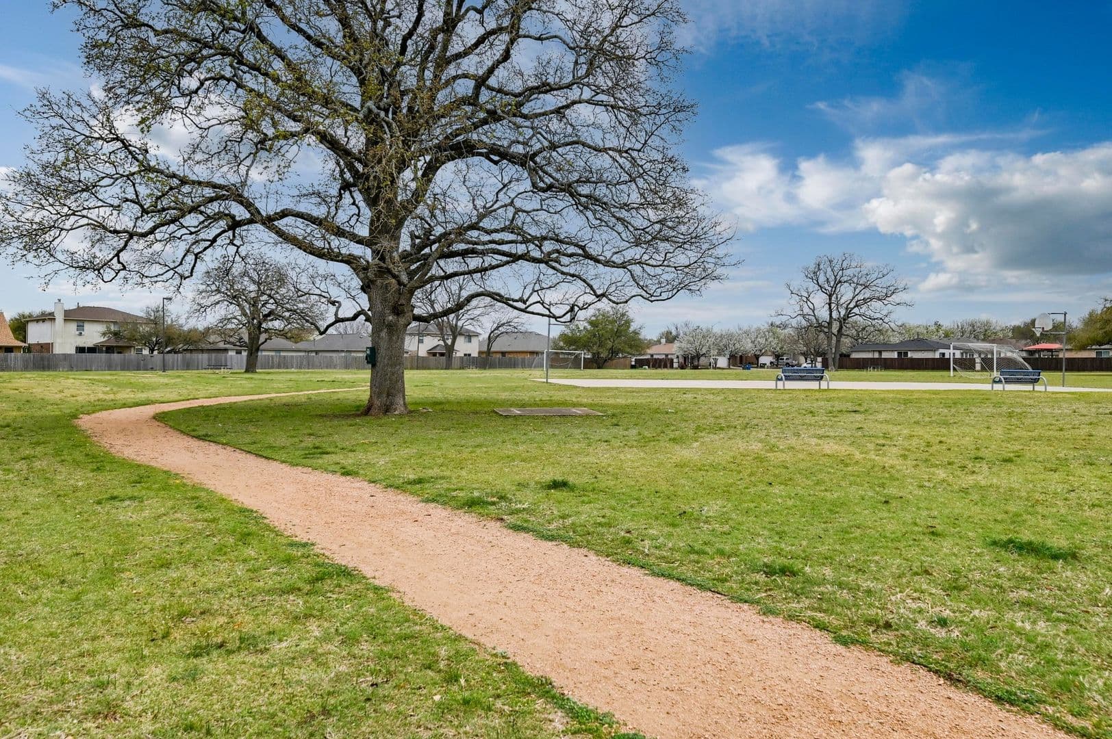 Leander House: 104 Brentwood Dr