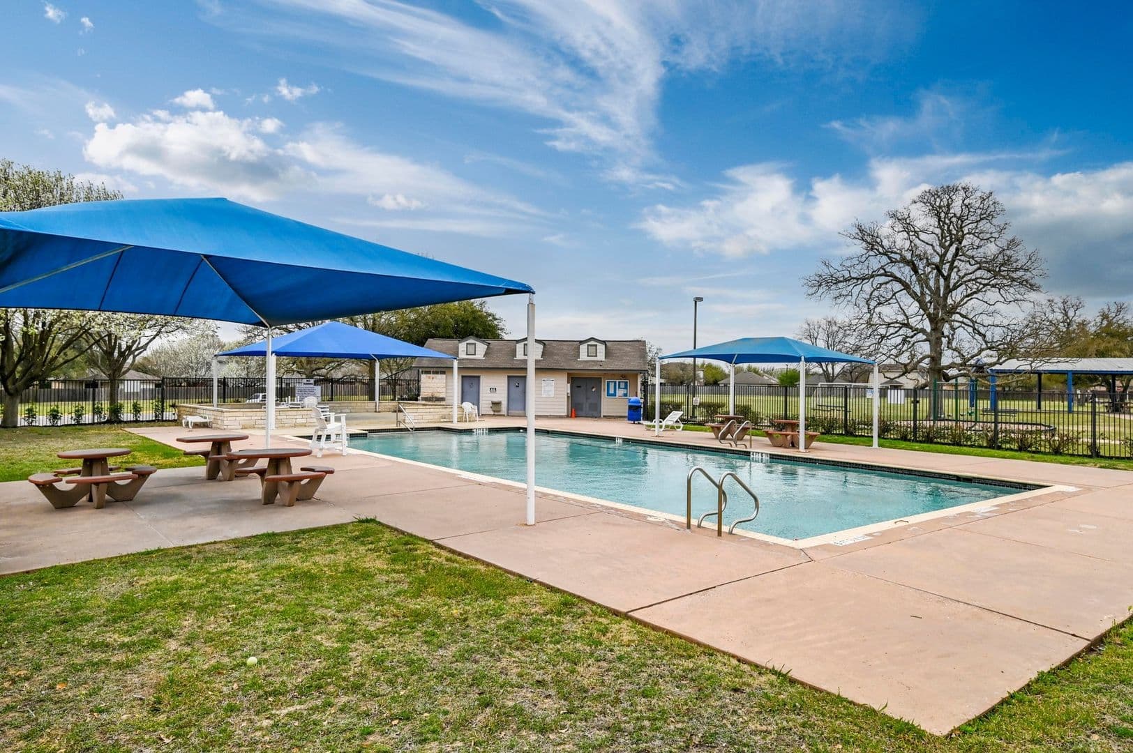 Leander House: 104 Brentwood Dr