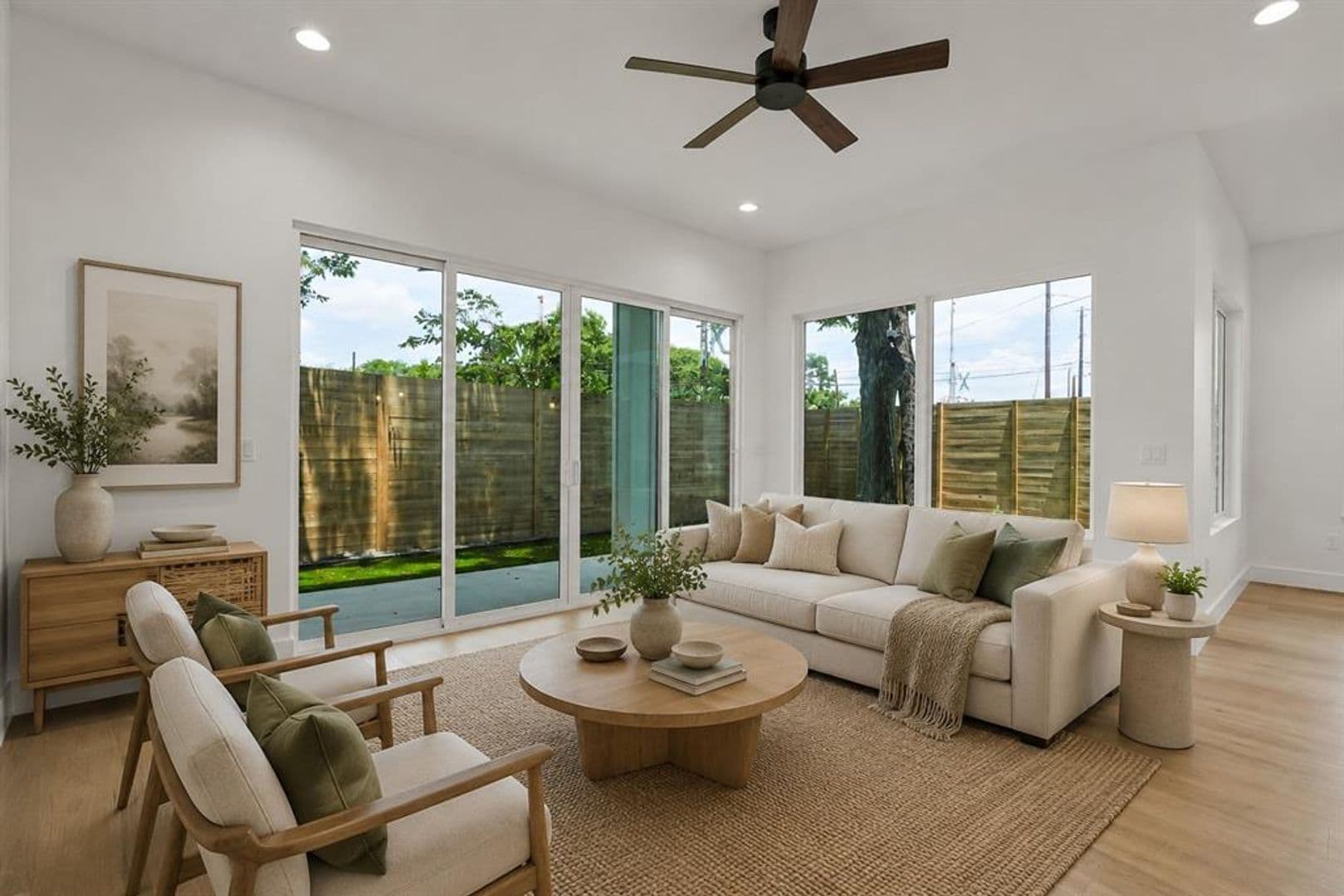 Austin House: 752 Pedernales St