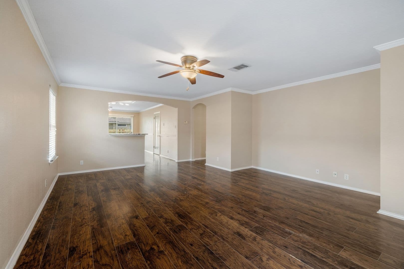 Leander House: 104 Brentwood Dr