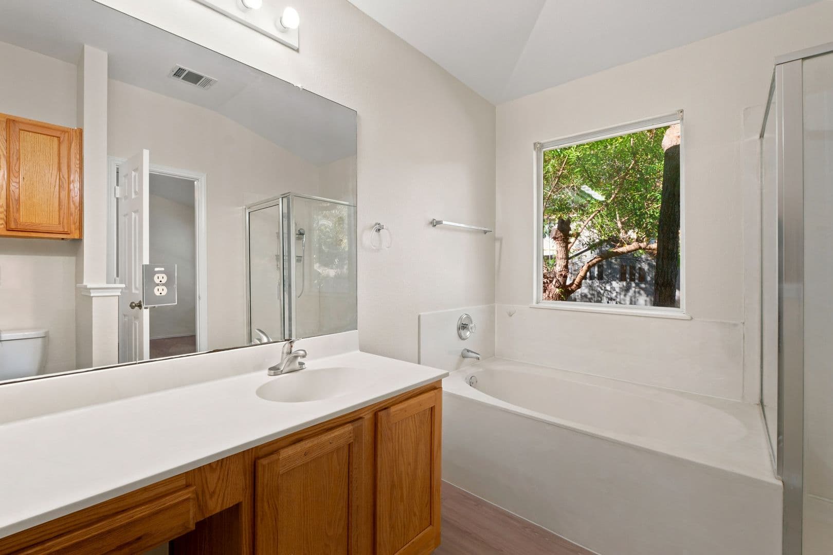 Leander House: 2807 Winslow Dr