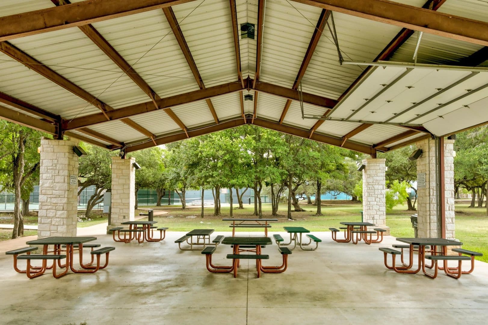 Leander House: 2807 Winslow Dr