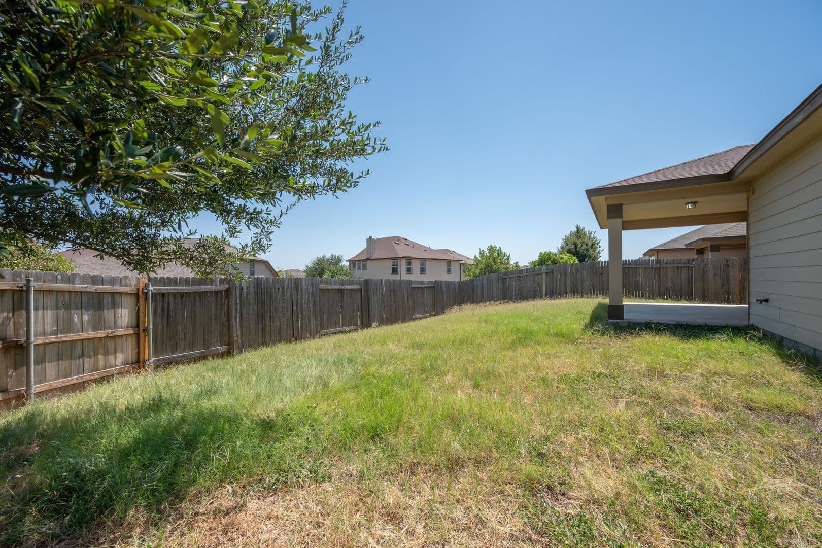 Round Rock House: 1141 Renaissance Trail