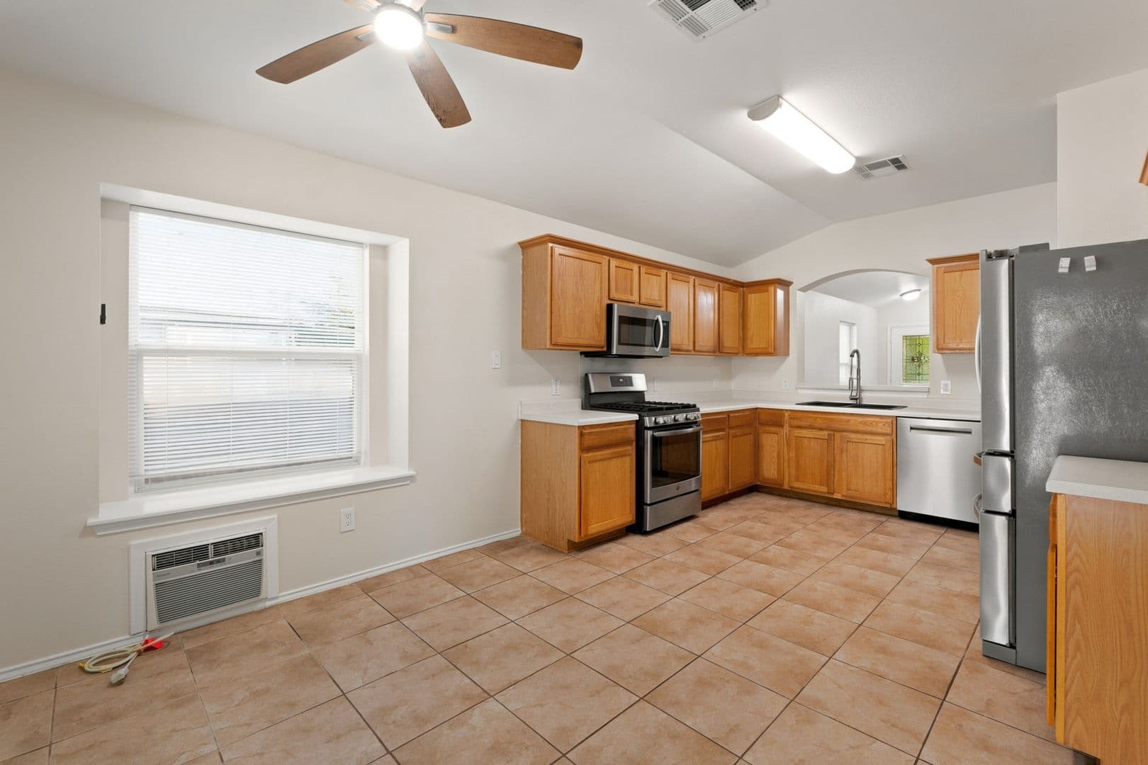 Leander House: 2807 Winslow Dr