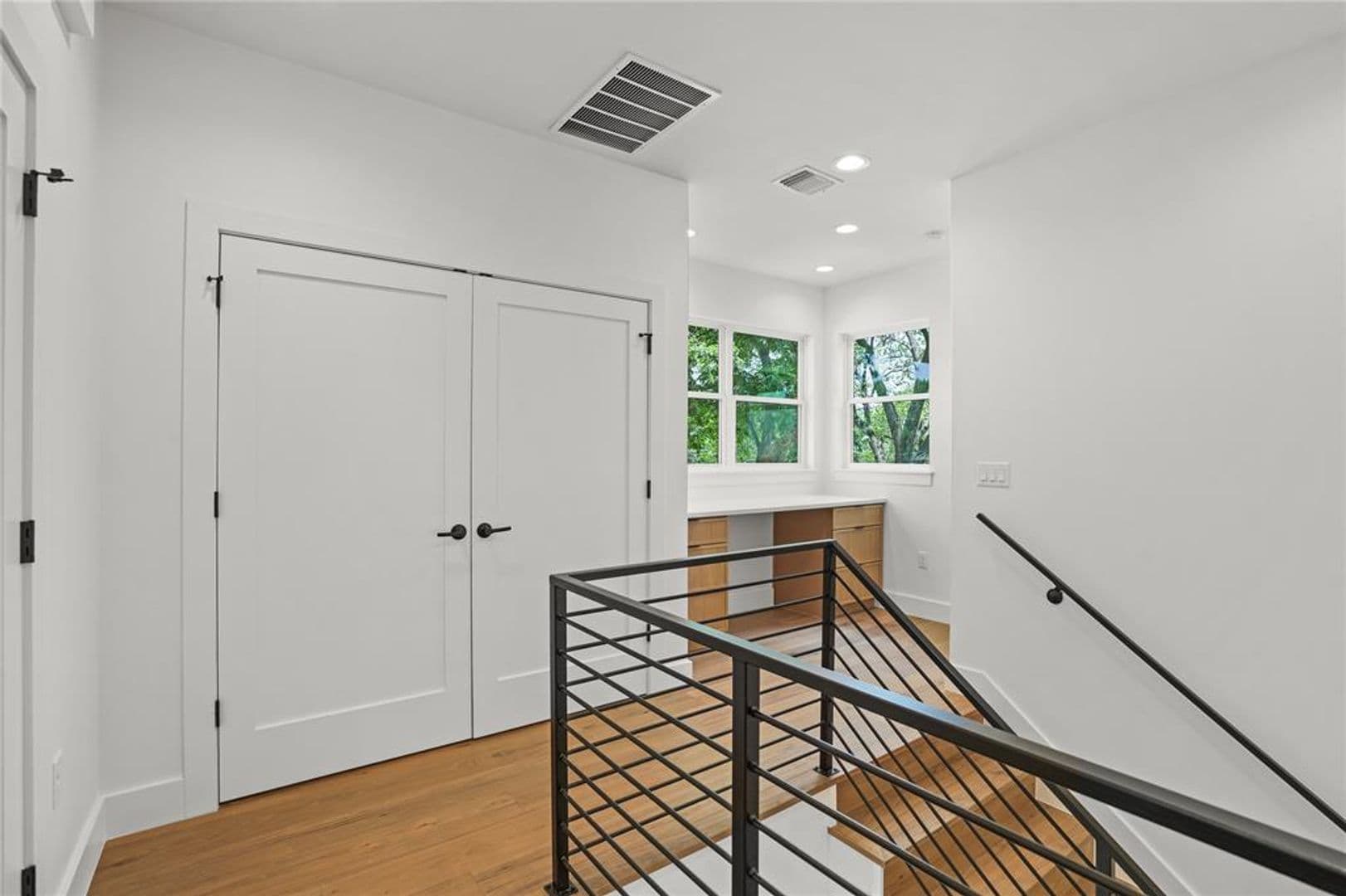 Austin House: 752 Pedernales St