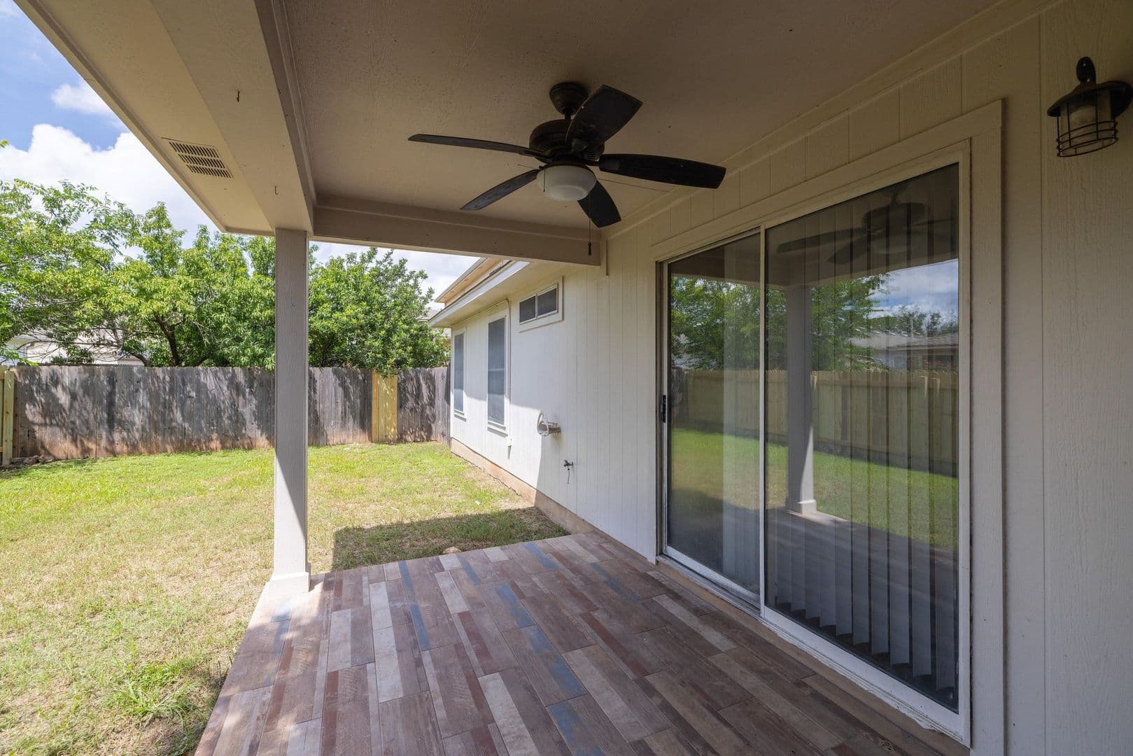 Leander House: 104 Brentwood Dr