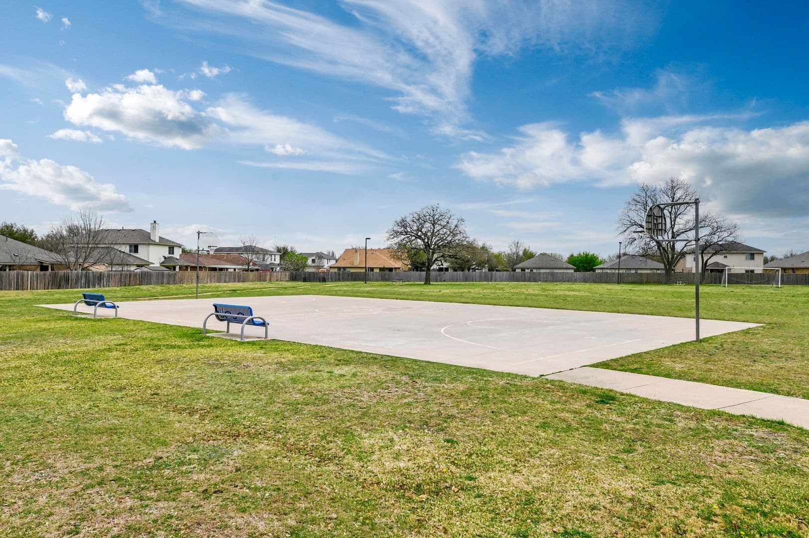 Leander House: 104 Brentwood Dr