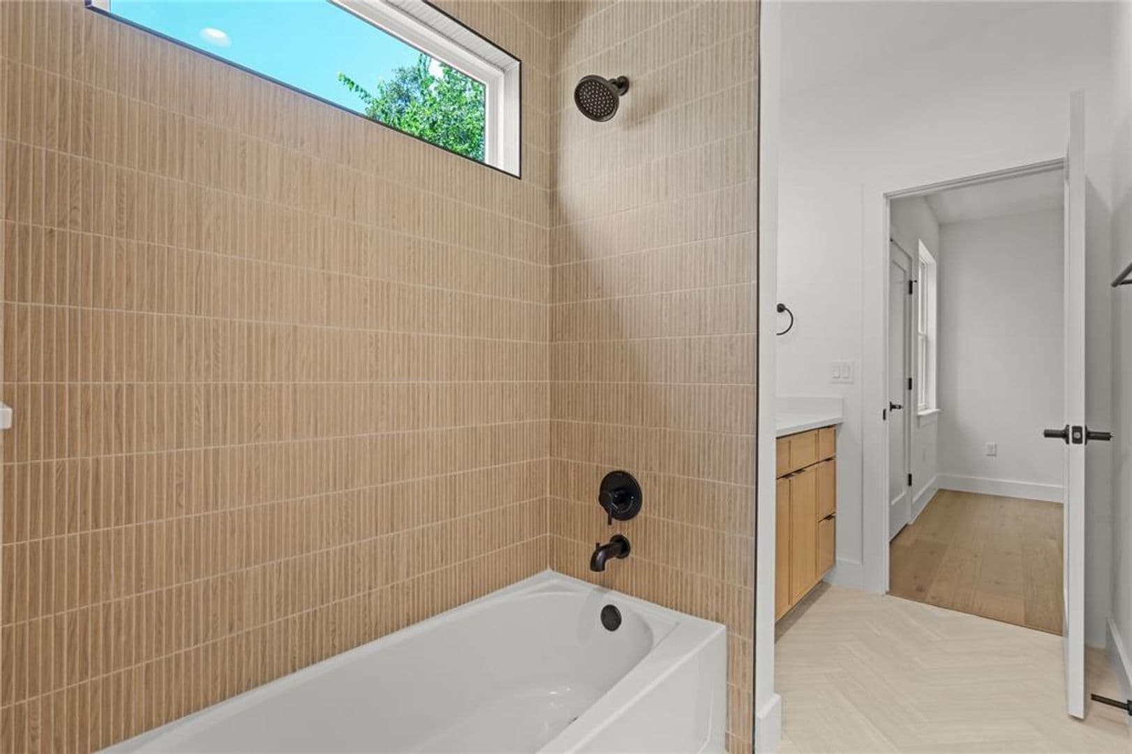 Austin House: 752 Pedernales St