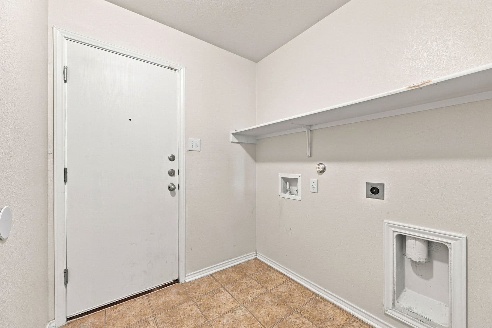 Round Rock House: 1141 Renaissance Trail