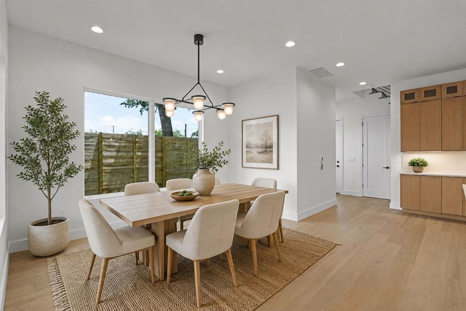 Austin House: 752 Pedernales St