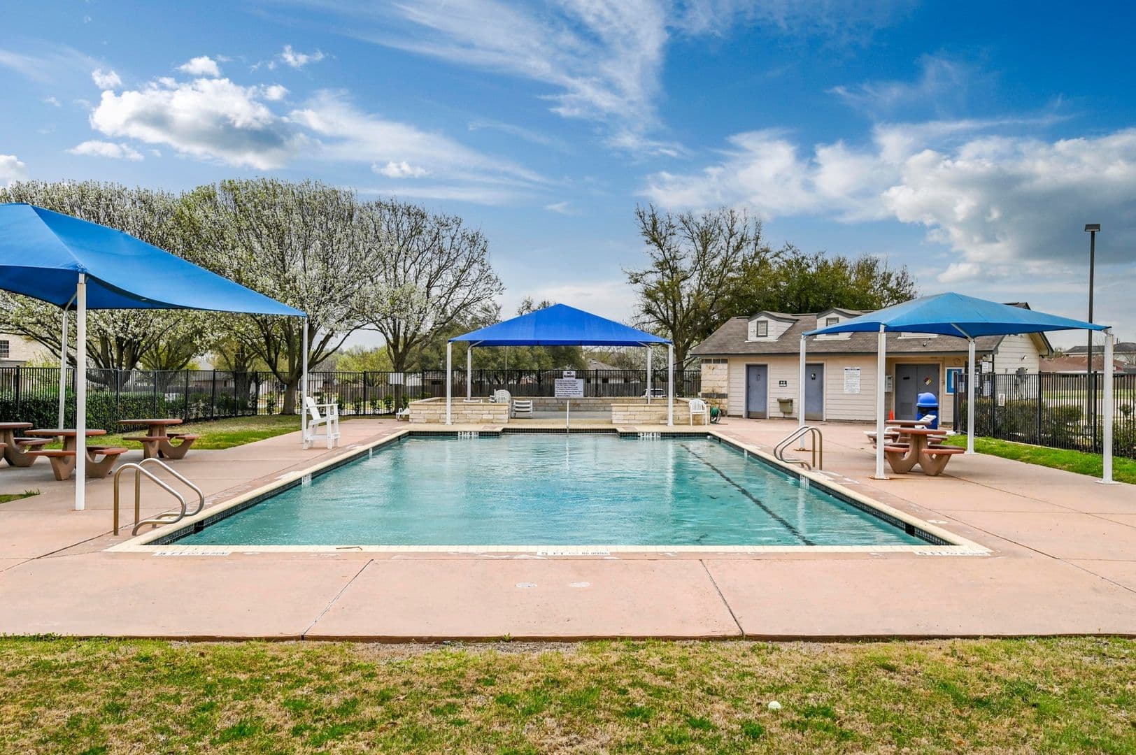 Leander House: 104 Brentwood Dr