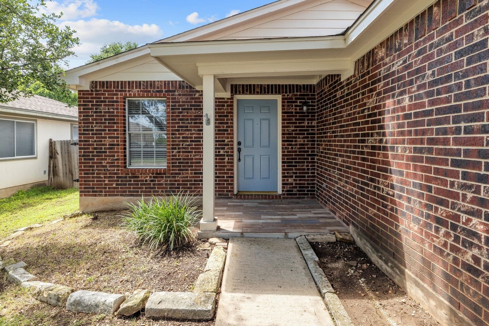 Leander House: 104 Brentwood Dr