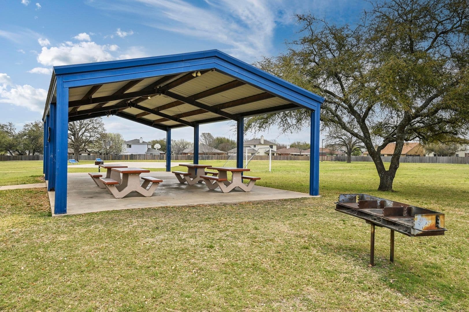 Leander House: 104 Brentwood Dr