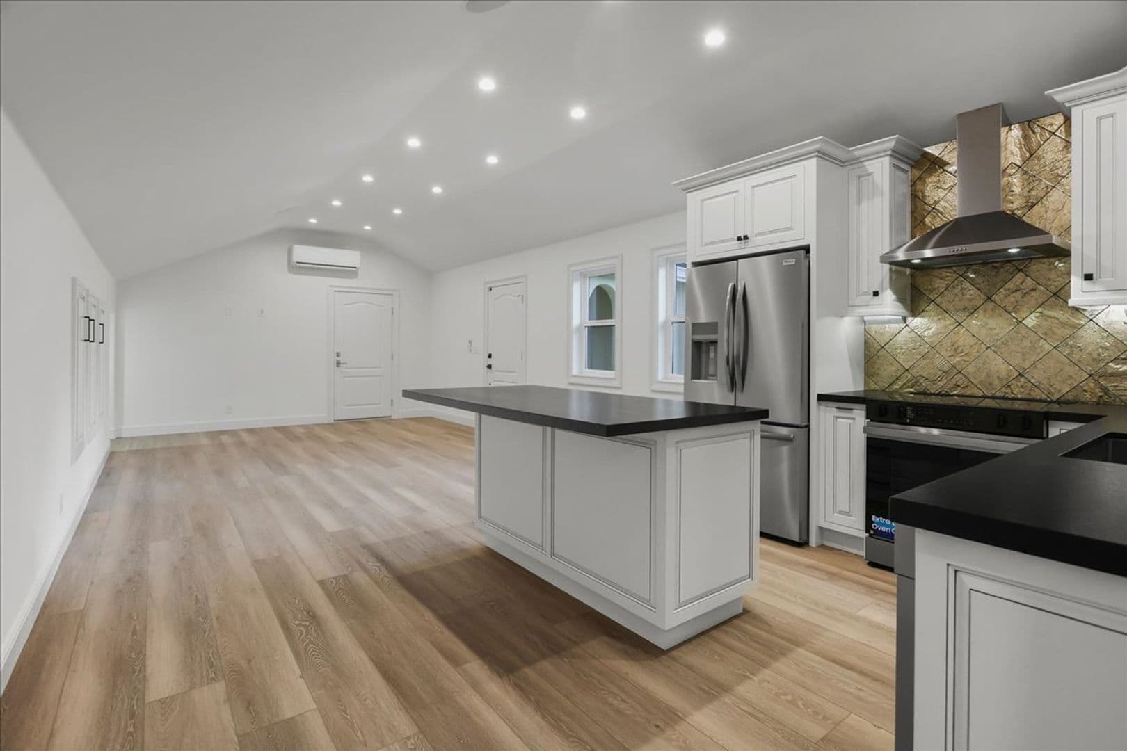 Los Gatos House: 18911 Decatur Road