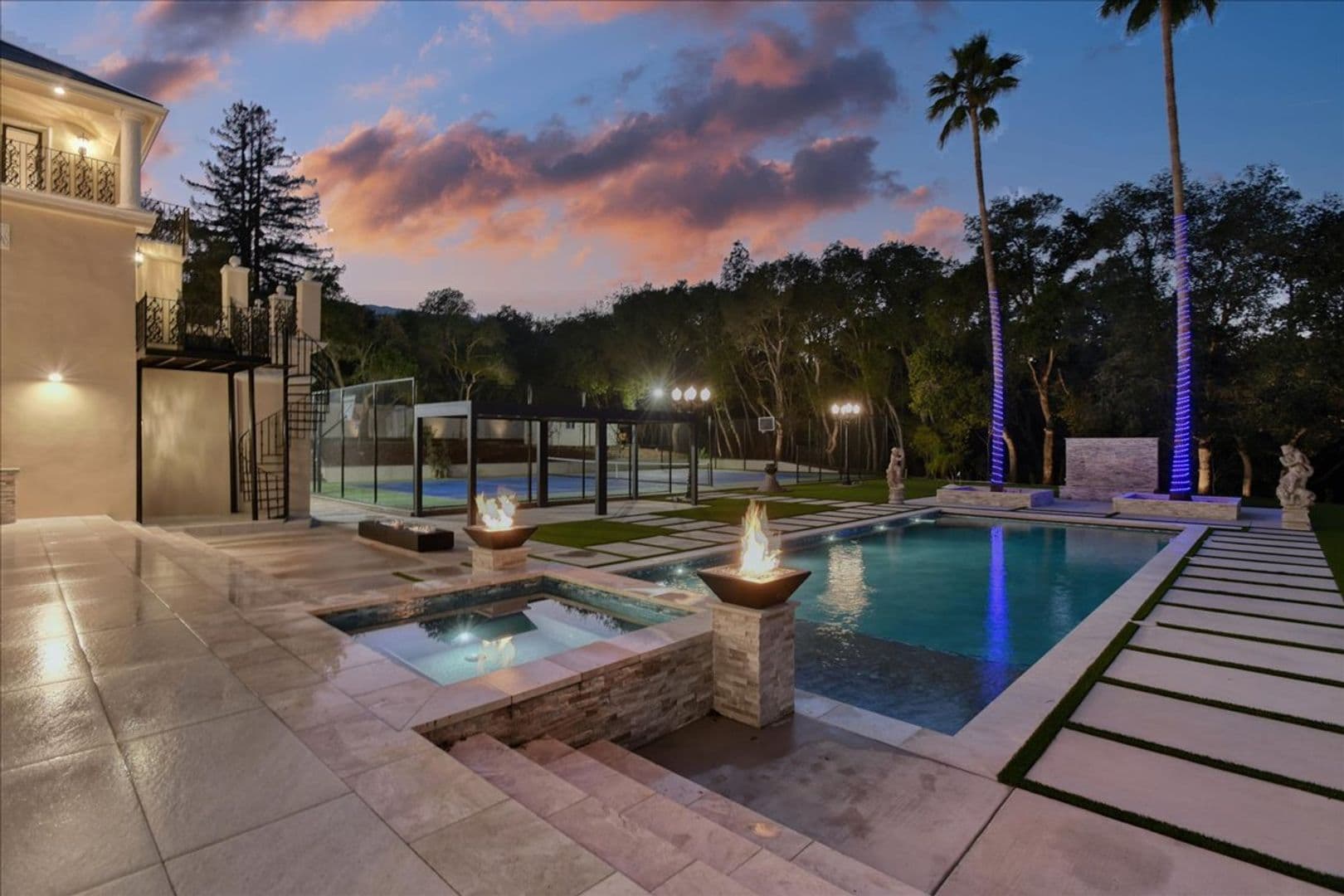 Los Gatos House: 18911 Decatur Road