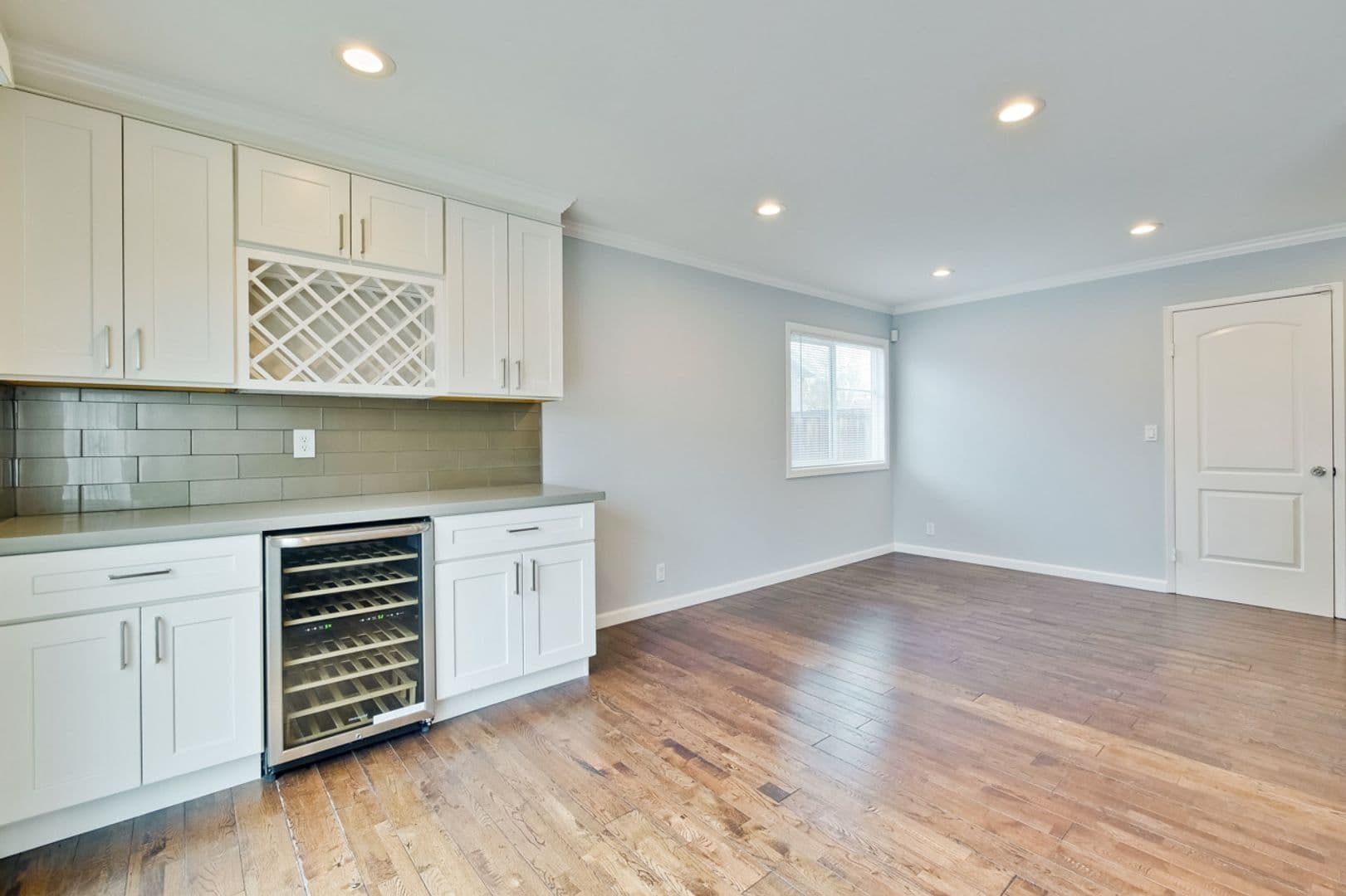 Dublin House: 7530 Kilrush Ave