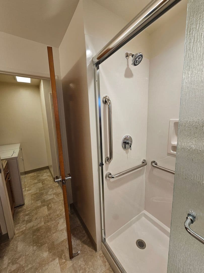 San Leandro House: 420 Pagano Court