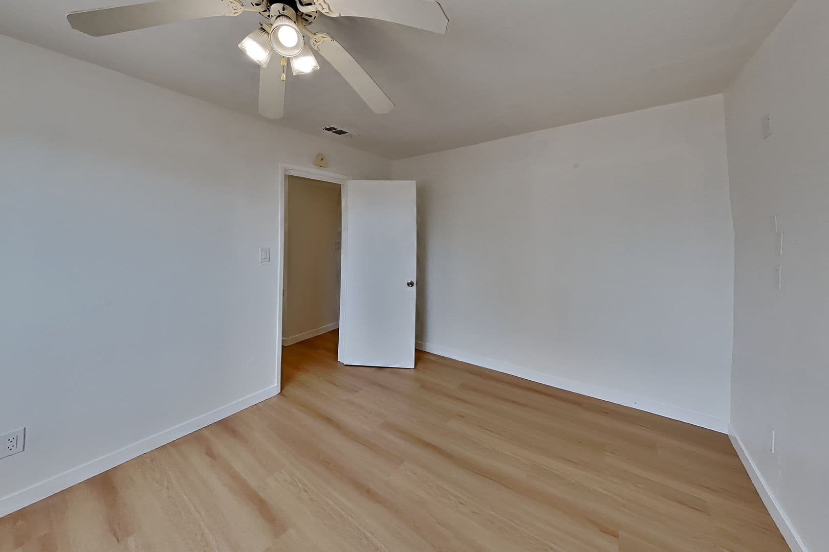 Richmond House: 369 S 20th Street