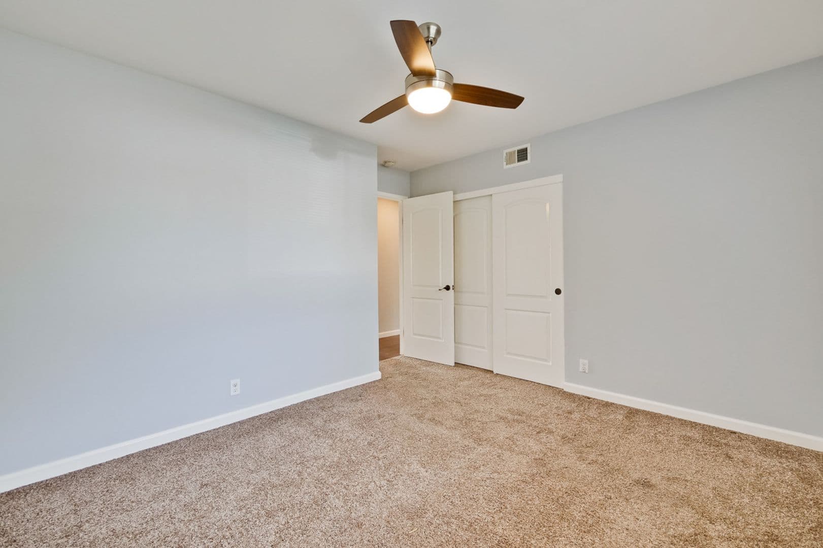 Dublin House: 7530 Kilrush Ave