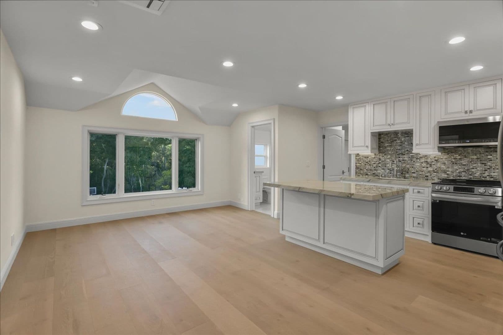 Los Gatos House: 18911 Decatur Road