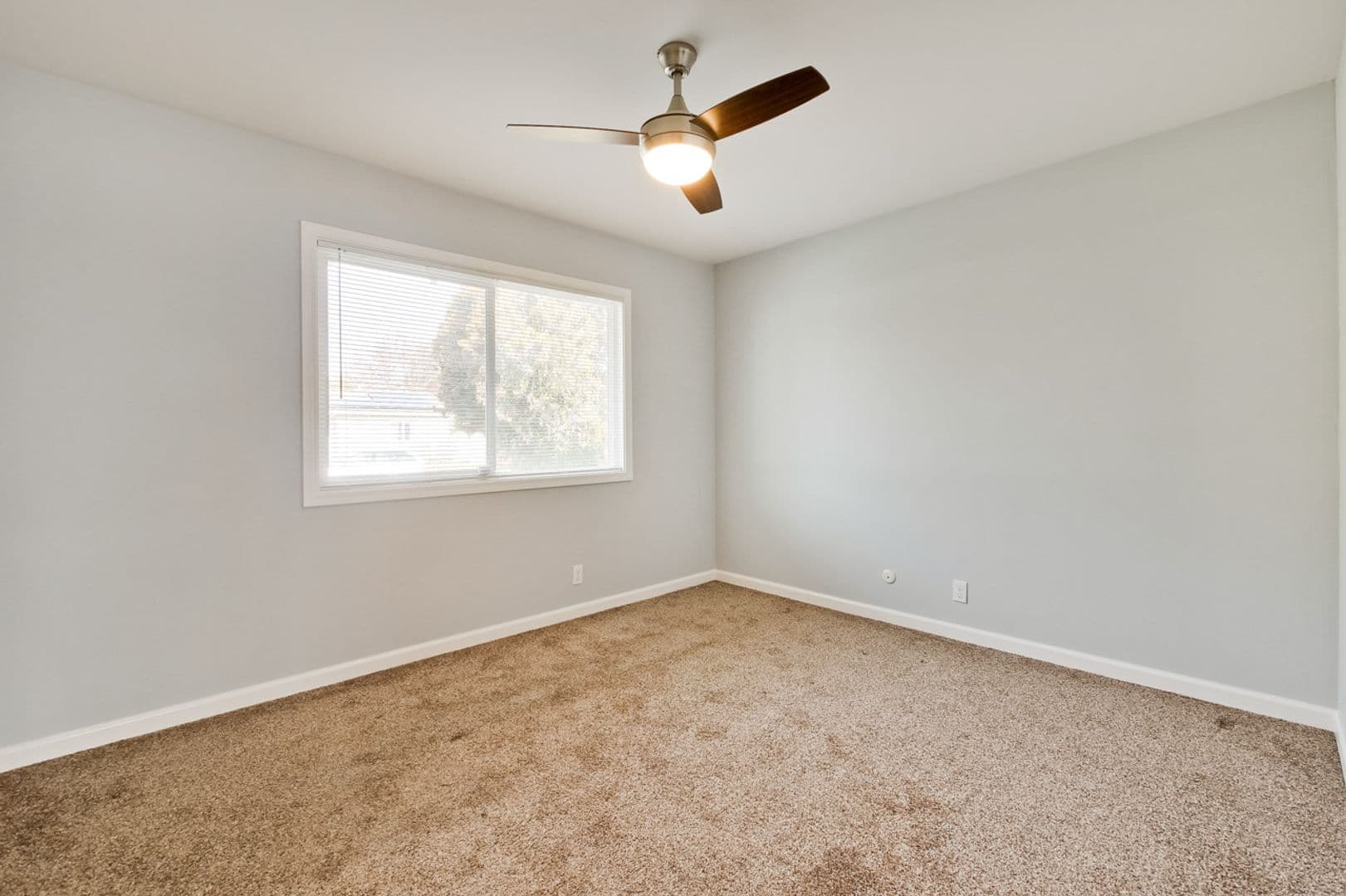 Dublin House: 7530 Kilrush Ave