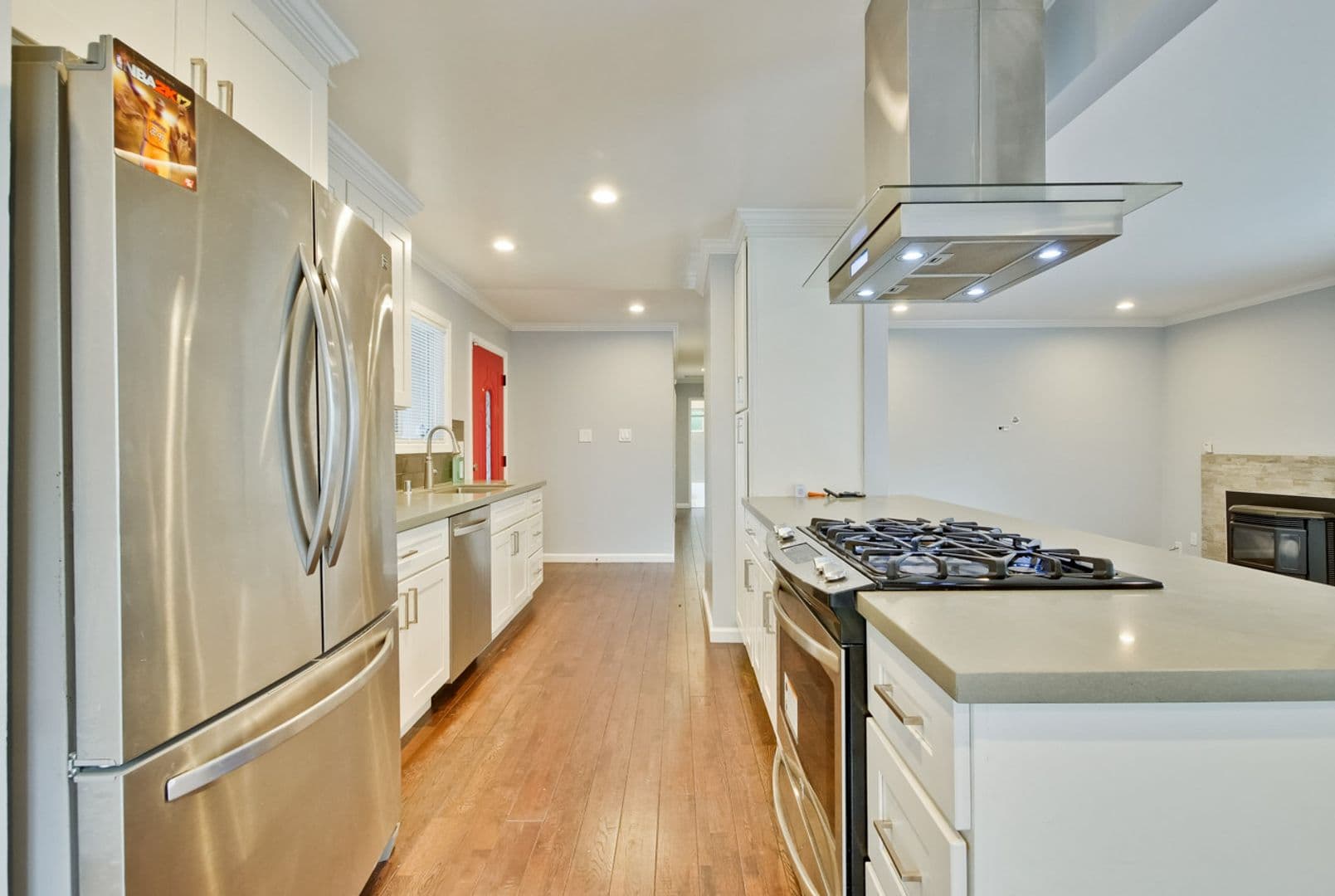 Dublin House: 7530 Kilrush Ave