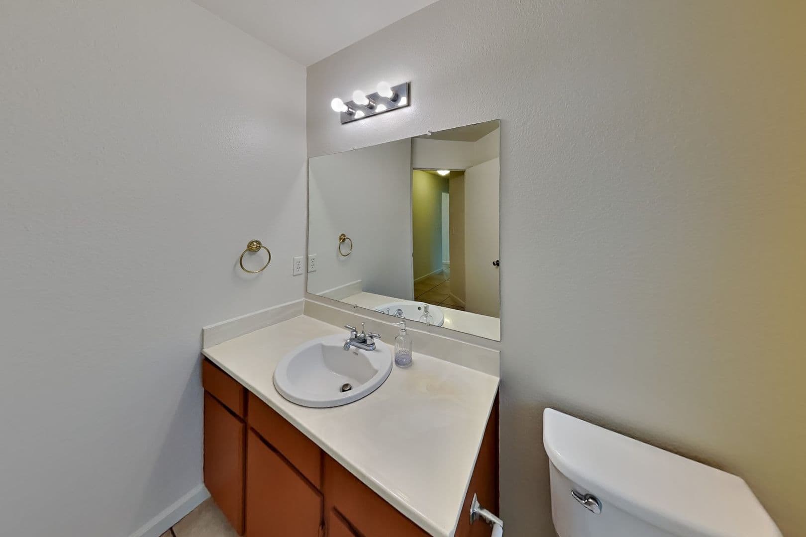 Concord House: 1091 Discovery Way