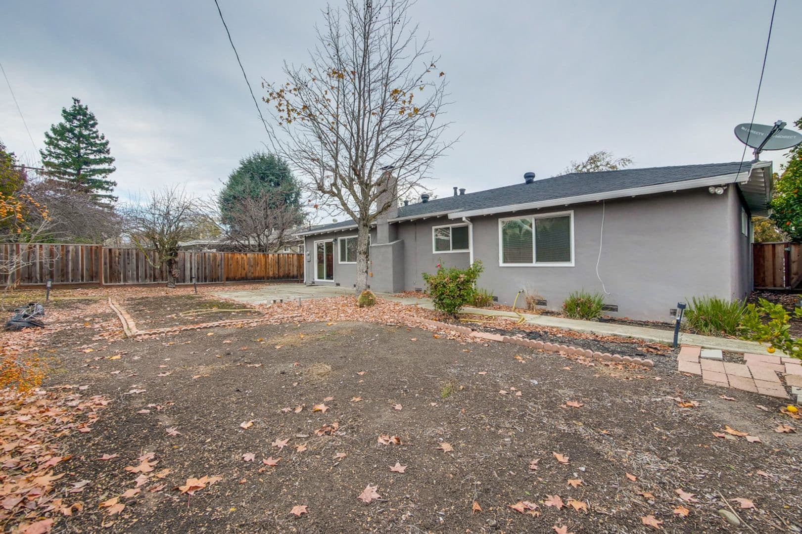 Dublin House: 7530 Kilrush Ave