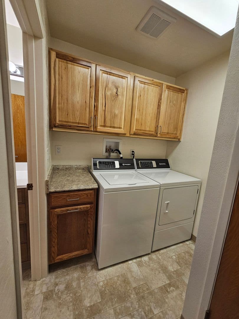 San Leandro House: 420 Pagano Court