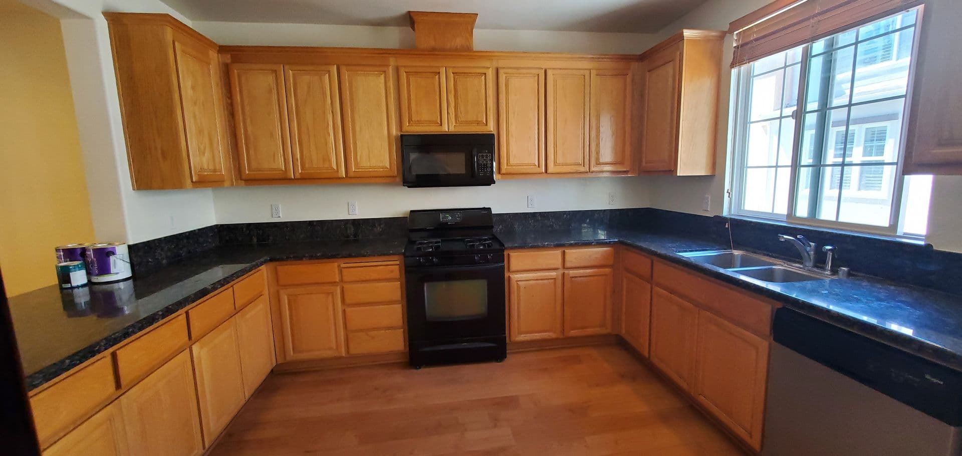 Santa Clara Townhome: 571 Moreland Way