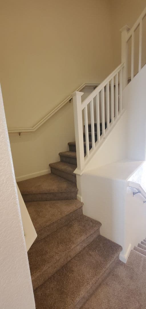 Santa Clara Townhome: 571 Moreland Way