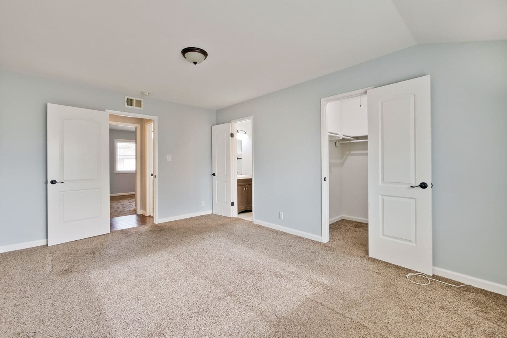 Dublin House: 7530 Kilrush Ave