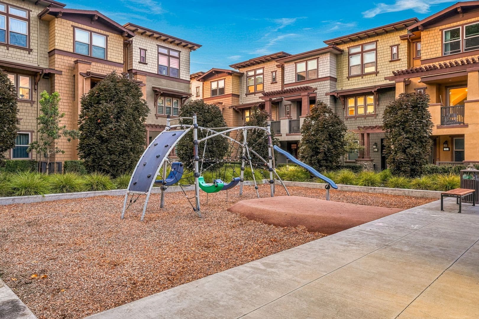 Mountain View Townhome: 308 Marquetta Cir