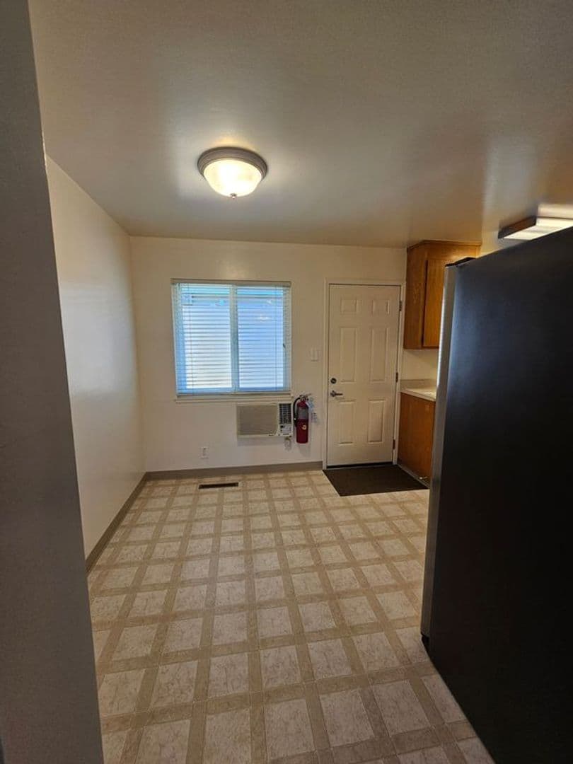 San Leandro House: 420 Pagano Court