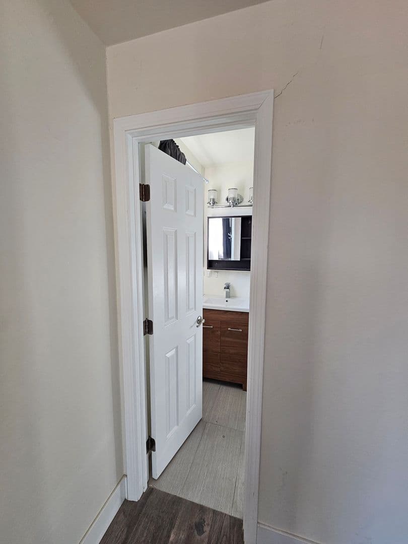 Milpitas House: 1864 Edsel Drive