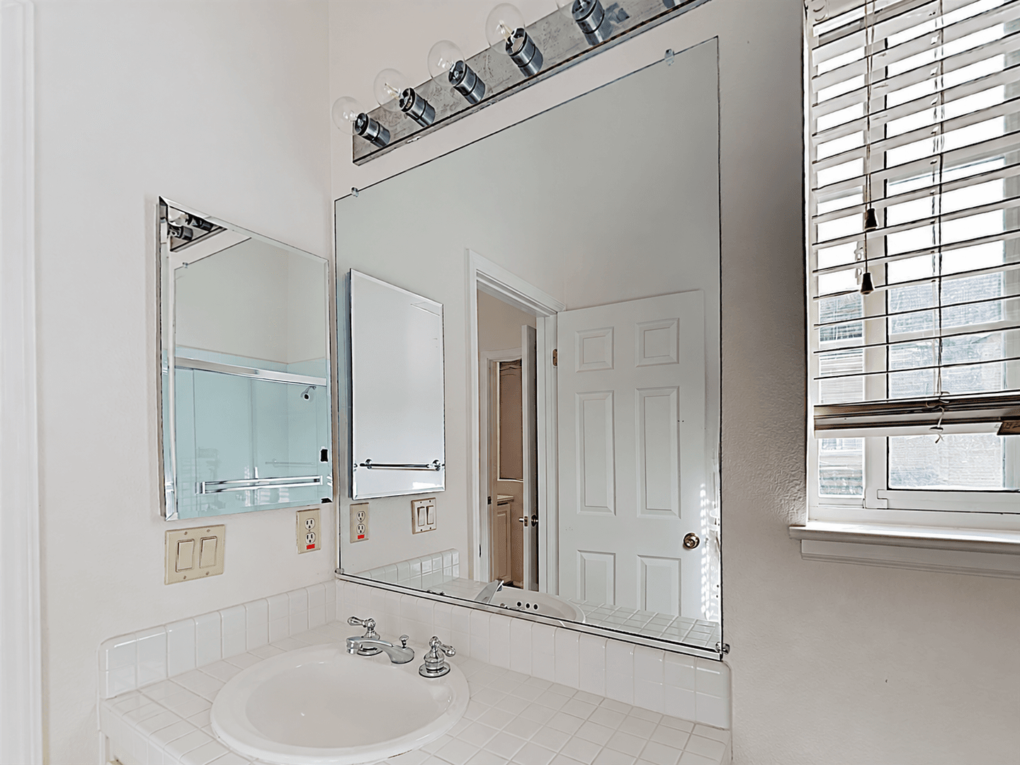 Sunnyvale Townhome: 1156 La Rochelle Ter #D