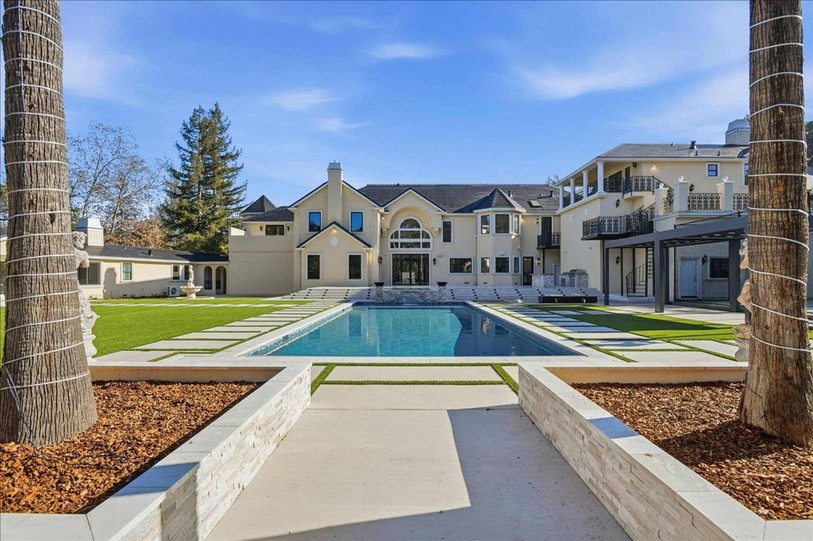 Los Gatos House: 18911 Decatur Road