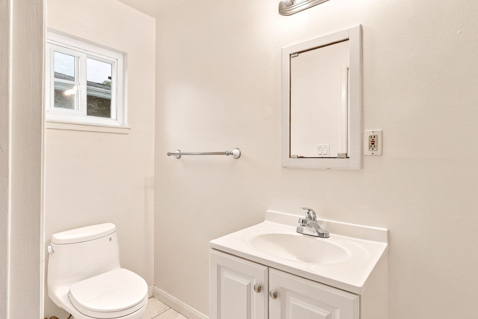 Santa Clara House: 633 Azevedo Ct.