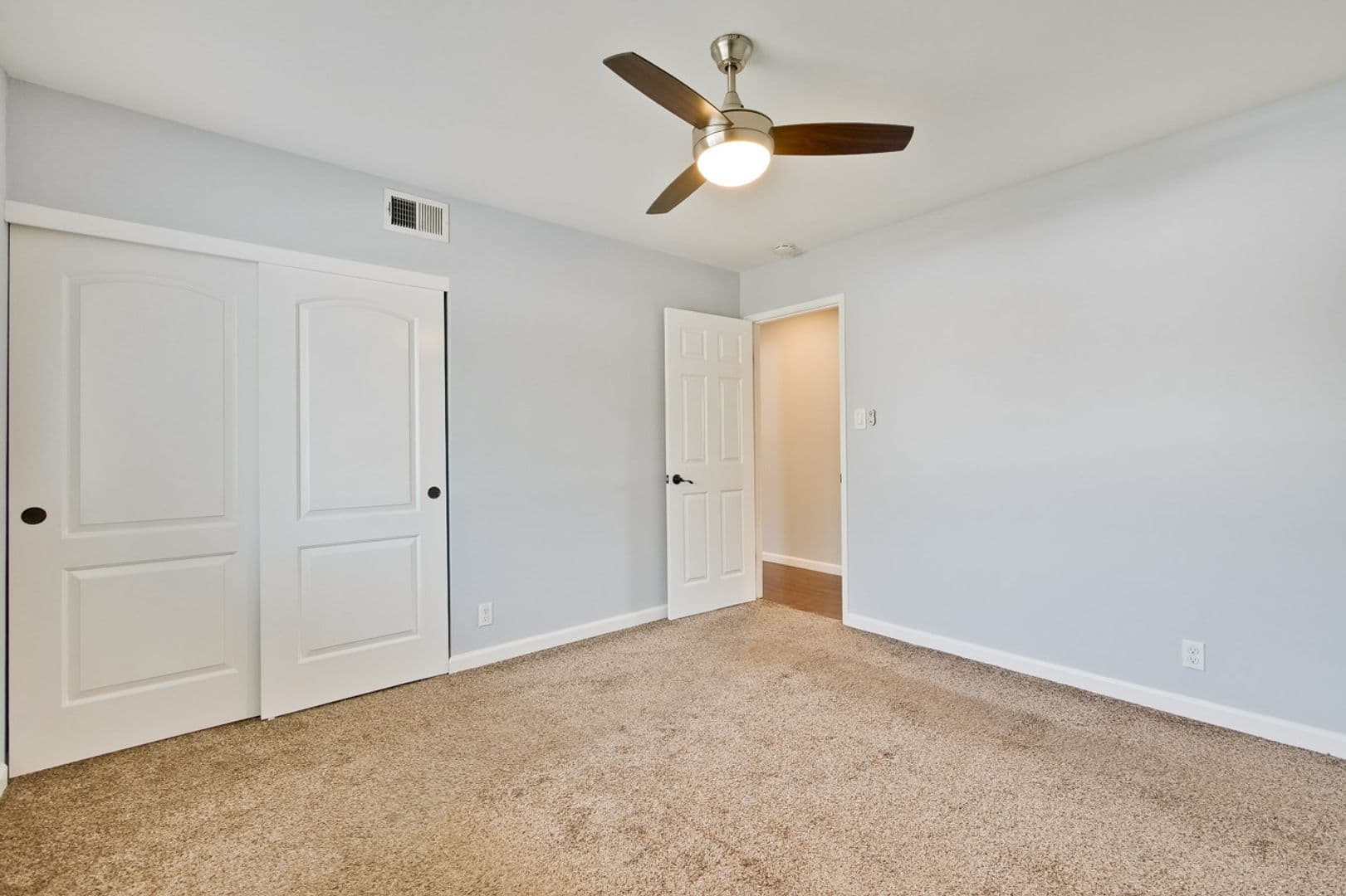 Dublin House: 7530 Kilrush Ave