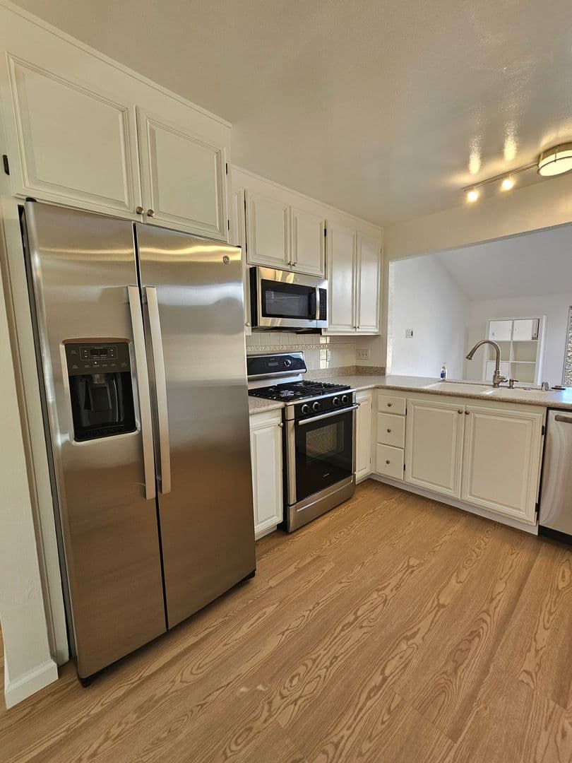 Fremont House: 503 Rock Avenue