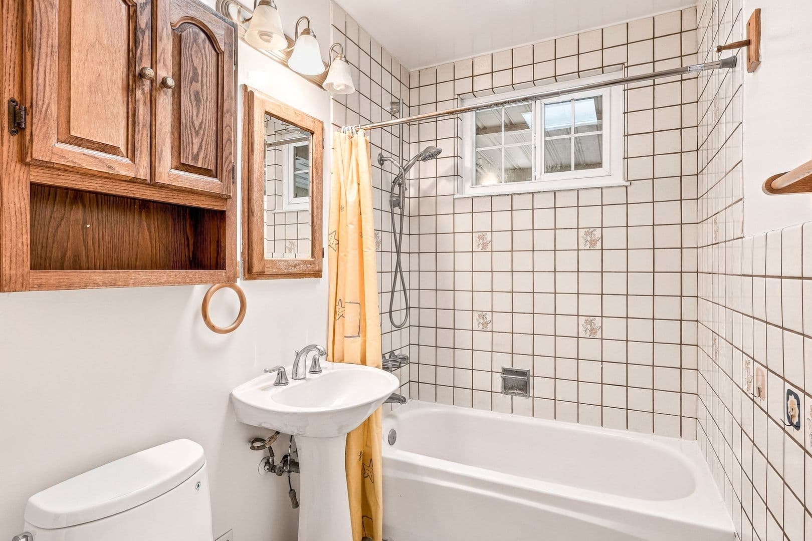 Santa Clara House: 633 Azevedo Ct.