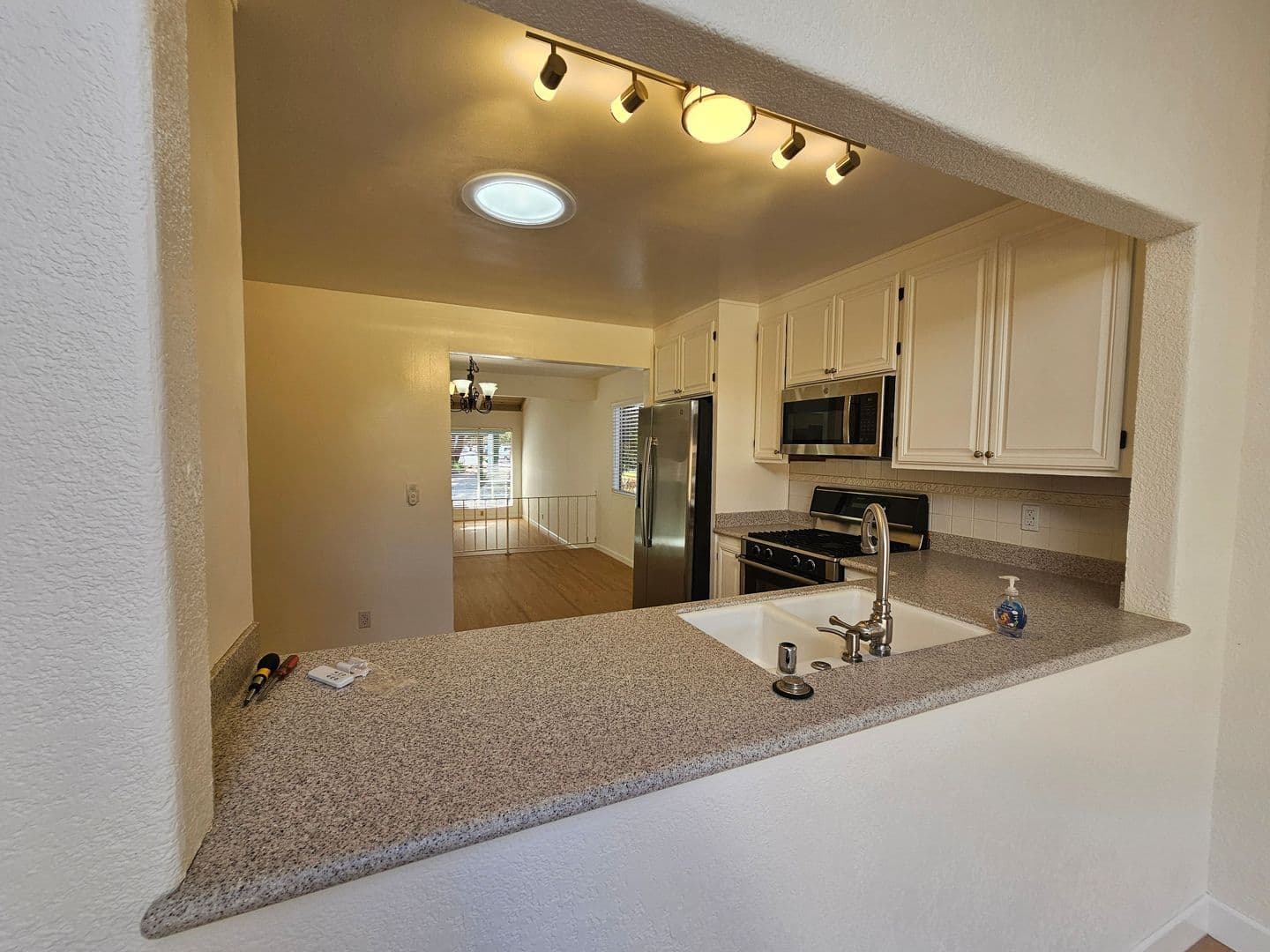 Fremont House: 503 Rock Avenue