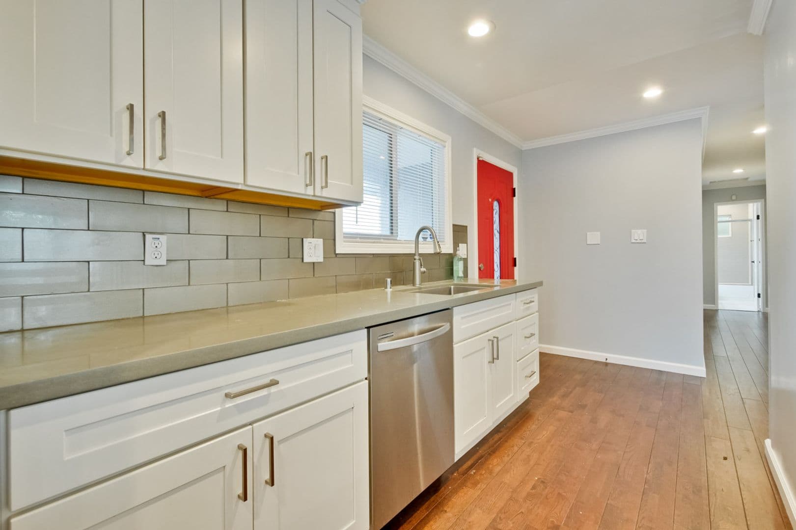 Dublin House: 7530 Kilrush Ave