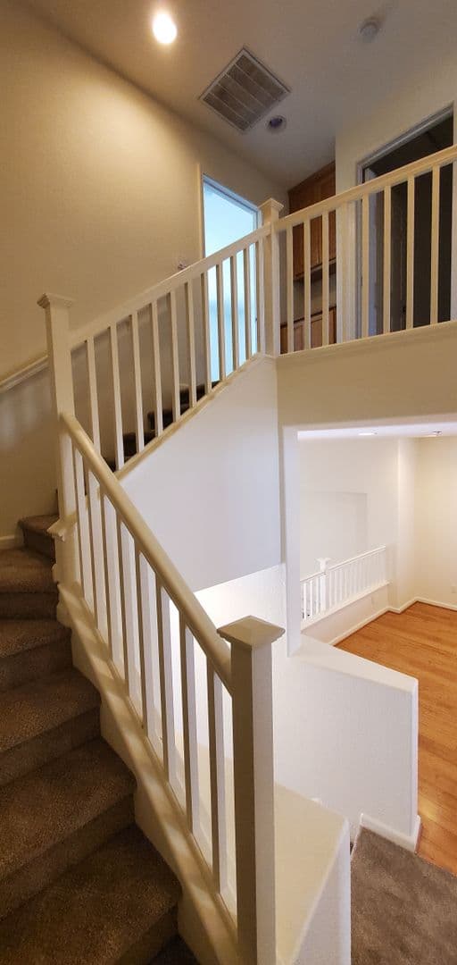 Santa Clara Townhome: 571 Moreland Way