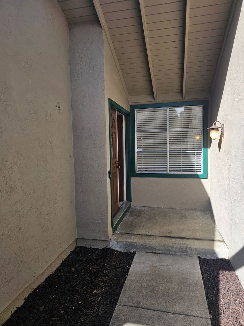 Fremont House: 503 Rock Avenue