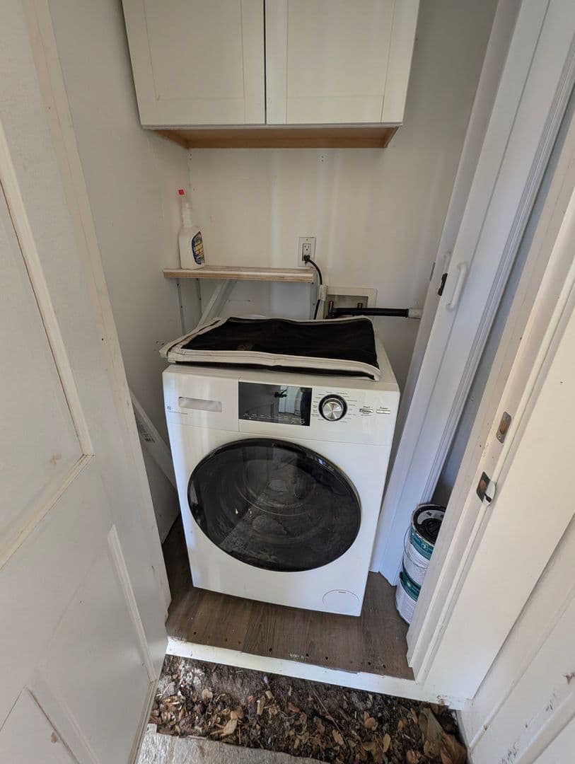 Benicia Apartment: 575 East H Street