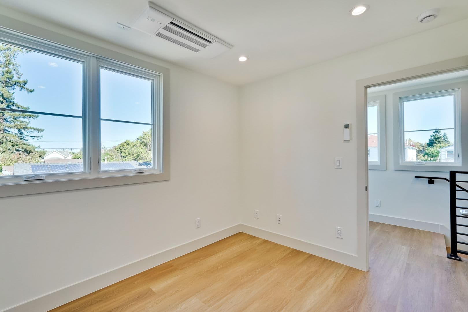 Redwood City House: 505 Beech Street